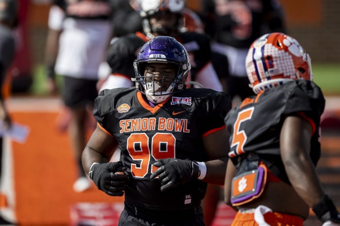Adetomiwa Adebawore at the Senior Bowl (No. 99)